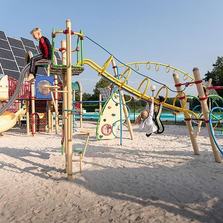Vakantiepark Wilhelm Tell Superieur Chalet Opglabbeek Kültér fotó