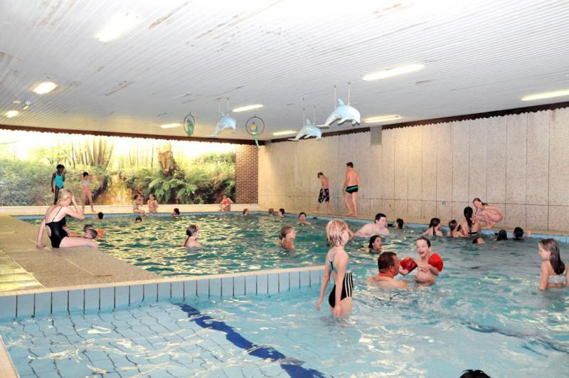 Vakantiepark Wilhelm Tell Superieur Chalet Opglabbeek Kültér fotó