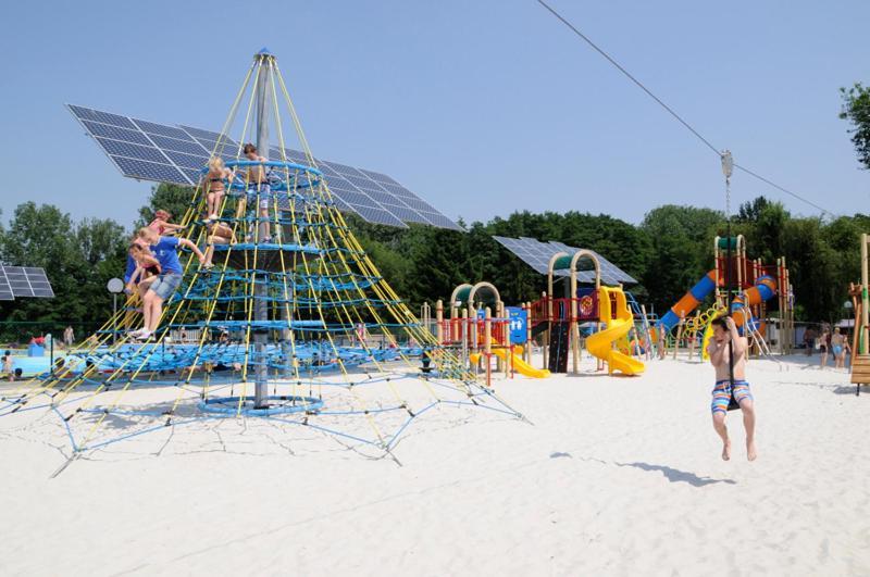 Vakantiepark Wilhelm Tell Superieur Chalet Opglabbeek Kültér fotó
