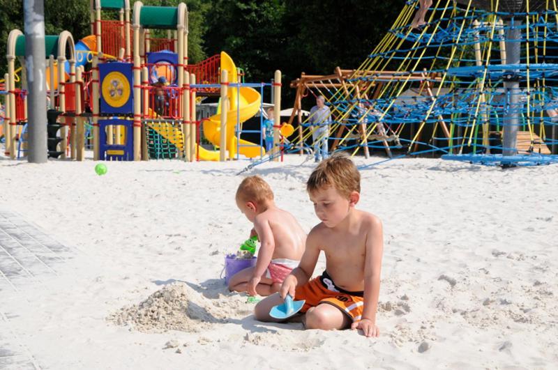 Vakantiepark Wilhelm Tell Superieur Chalet Opglabbeek Kültér fotó